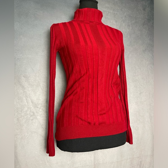 Red knit turtleneck sweater size small - Picture 2 of 6